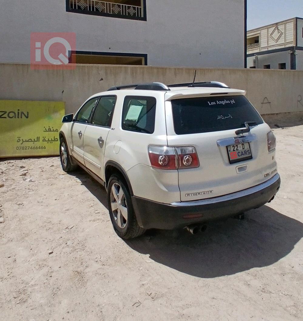 GMC Acadia